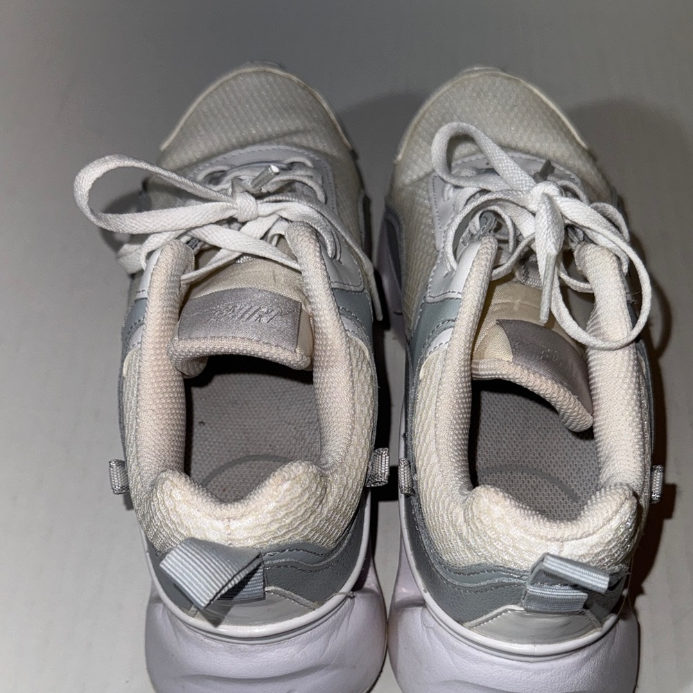 Nike Cream and White Women's Sneakers - Picture 3 of 5